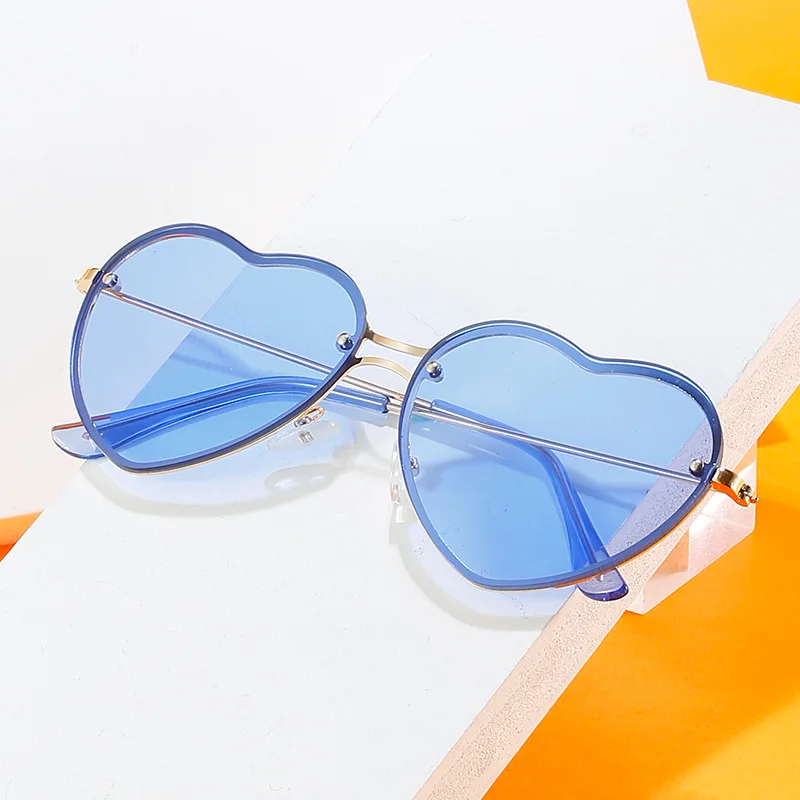 Fashionable Rimless Heart Sunglasses