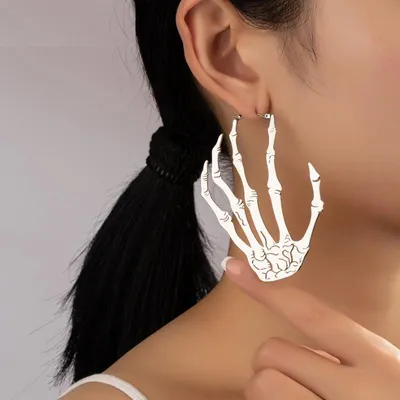 Fashionable Skeleton Hands Earrings (2 pcs) Fashionable Skeleton Hands Earrings (2 pcs)