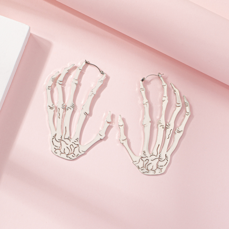 Fashionable Skeleton Hands Earrings (2 pcs) Fashionable Skeleton Hands Earrings (2 pcs)