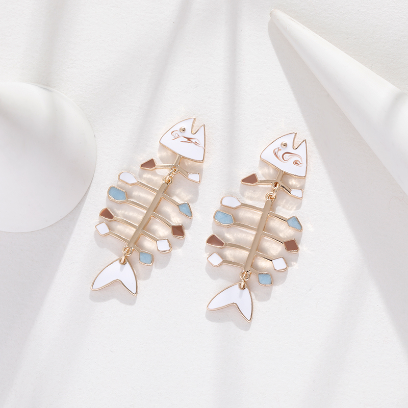 Fashionable Stud Fish Skeleton Earrings Fashionable Stud Fish Skeleton Earrings