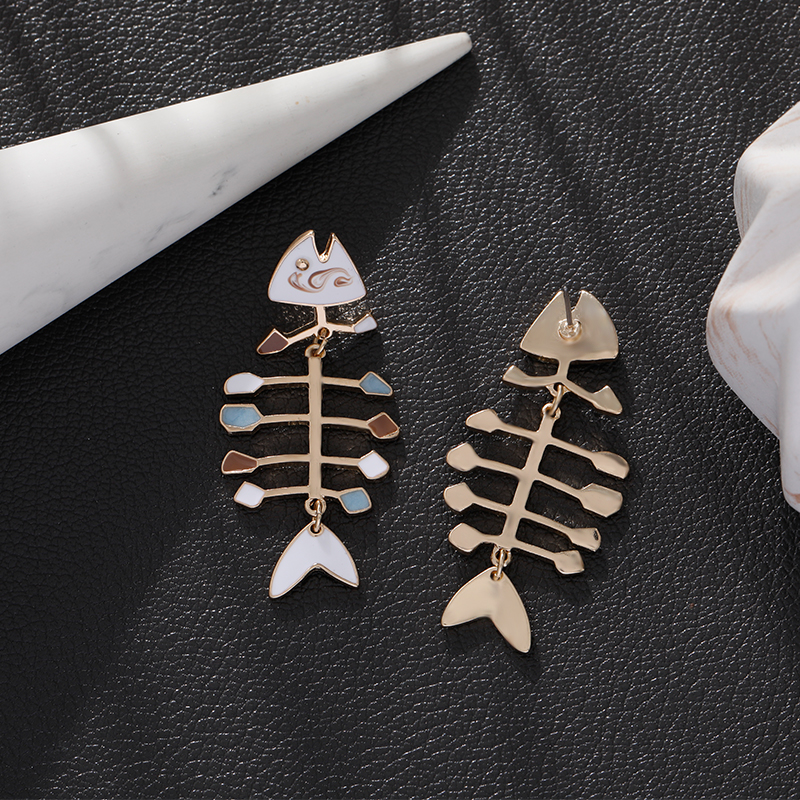 Fashionable Stud Fish Skeleton Earrings Fashionable Stud Fish Skeleton Earrings