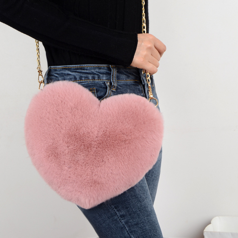 Faux Fur Heart Shaped Crossbody Bag Faux Fur Heart Shaped Crossbody Bag