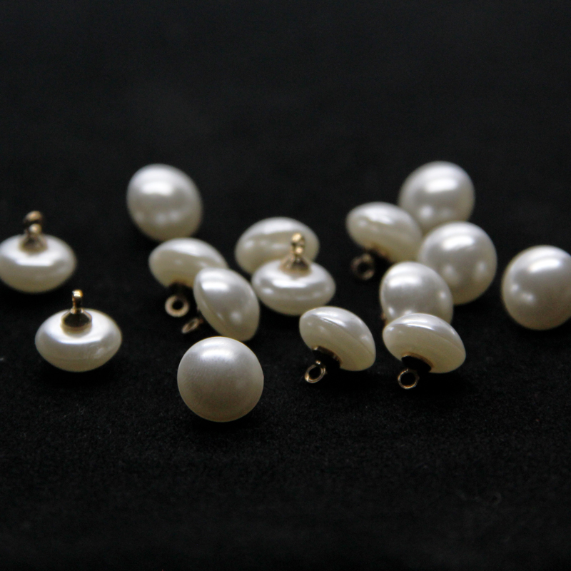 Faux Plastic Mushroom Pearl Buttons (20 Pcs)