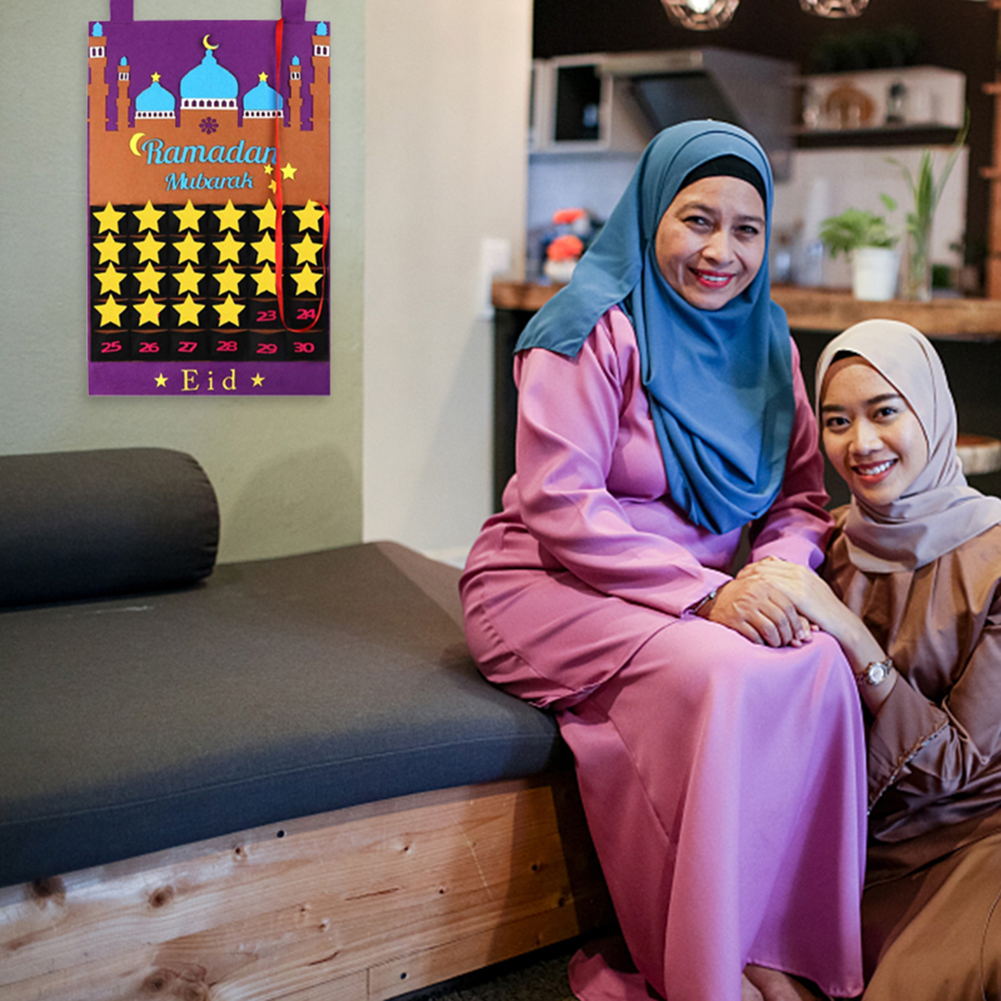 Felt Eid Calendar with Pockets