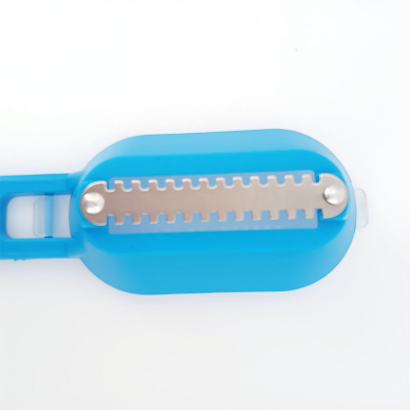 Fish Skin Peeler with Built In Blade Fish Skin Peeler with Built In Blade