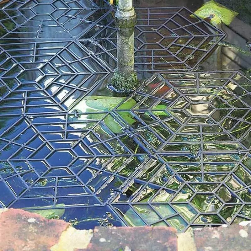 Floating Net Plastic Pond Guards (20 pcs) Floating Net Plastic Pond Guards (20 pcs)