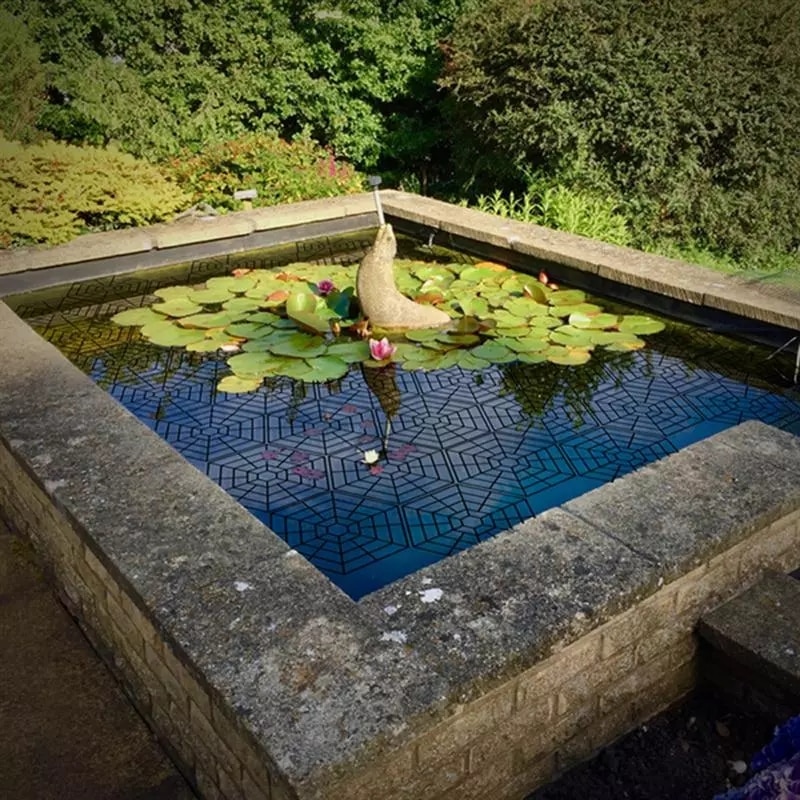 Floating Net Plastic Pond Guards (20 pcs) Floating Net Plastic Pond Guards (20 pcs)