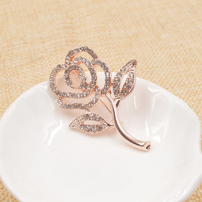 Flower Brooch Ladies Fashion Accessories Flower Brooch Ladies Fashion Accessories