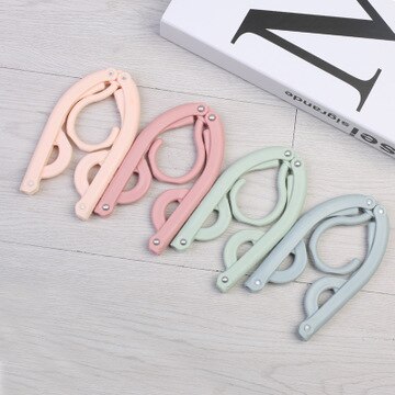 Foldable Clothes Hangers (4 Pcs) Foldable Clothes Hangers (4 Pcs)