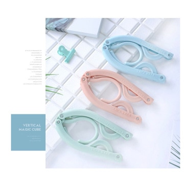 Foldable Clothes Hangers (4 Pcs) Foldable Clothes Hangers (4 Pcs)