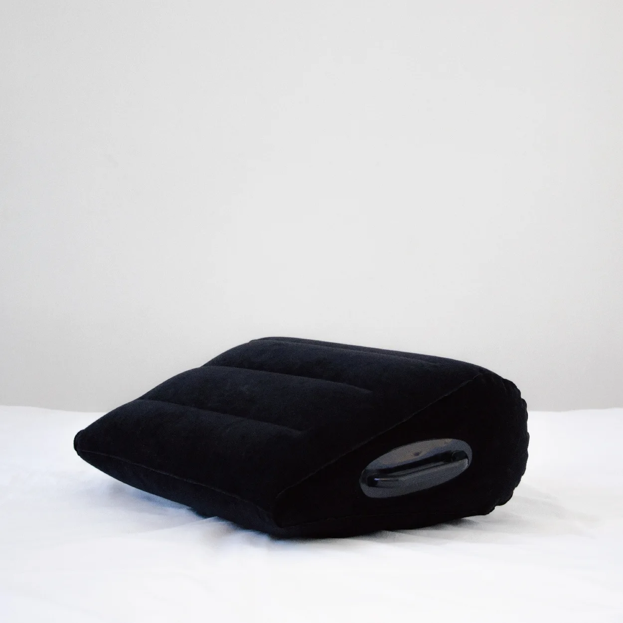 Foldable PVC Flocking Inflatable Wedge Love Pillow Triangle Master Cushion Labor-saving Sitting Bed Inflatable Sofa Foldable PVC Flocking Inflatable Wedge Love Pillow Triangle Master Cushion Labor-saving Sitting Bed Inflatable Sofa