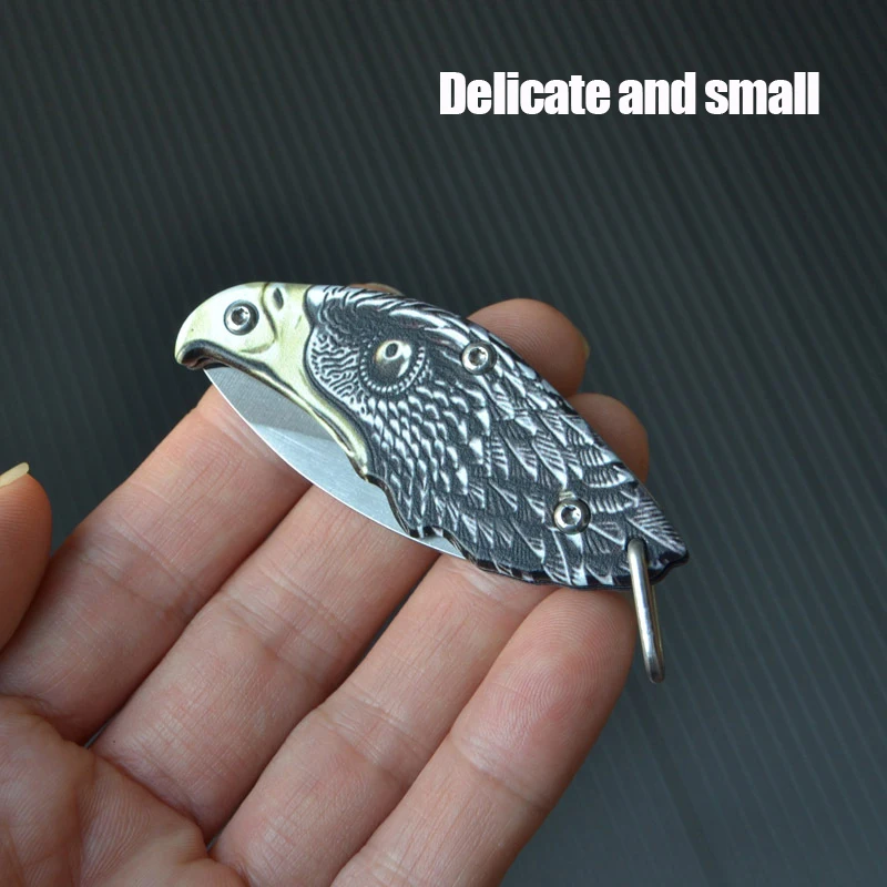 Folding Pocket Knife in the Design of an Eagle Folding Pocket Knife in the Design of an Eagle