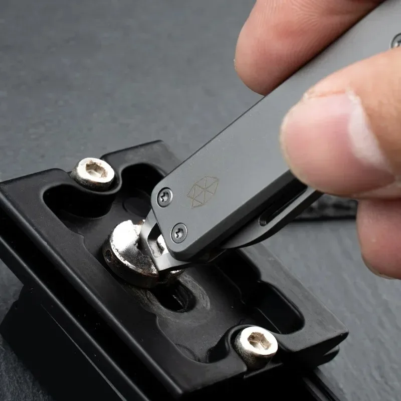 Folding Sharp Outdoor Multi Functional Stainless Steel Mini Home Knife Portable Keychain Fruit Knife Open Box Portable Folding Sharp Outdoor Multi Functional Stainless Steel Mini Home Knife Portable Keychain Fruit Knife Open Box Portable