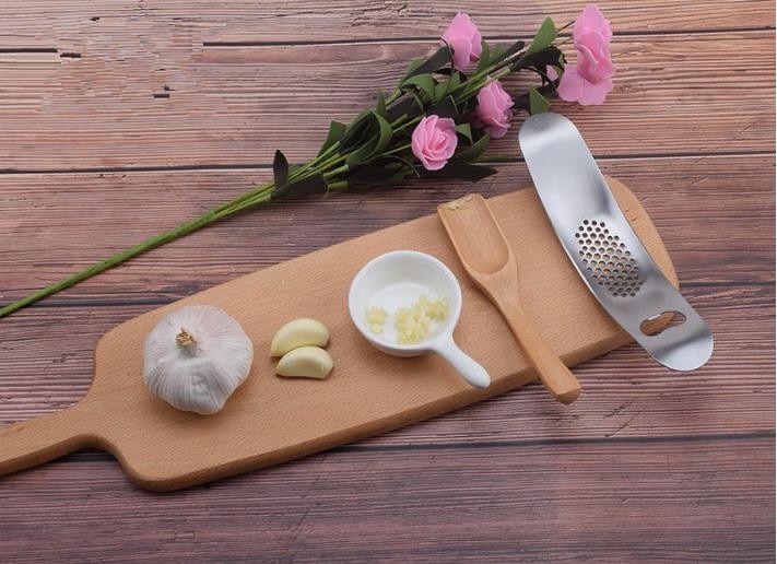 Garlic Rocker Stainless Steel Press Crusher Garlic Rocker Stainless Steel Press Crusher