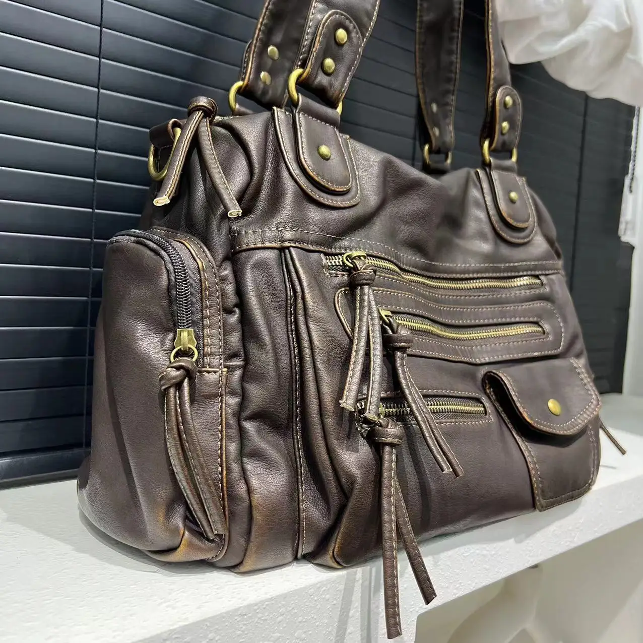 Girl Single Shoulder Crossbody Bag Vintage Washed Leather Motorcycle Bag Large Capacity Multi Pocket Bag Girl Single Shoulder Crossbody Bag Vintage Washed Leather Motorcycle Bag Large Capacity Multi Pocket Bag
