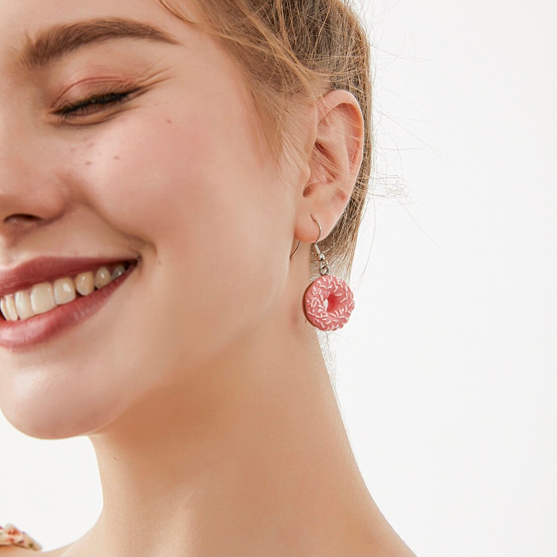 Girls Fashionable Dangle Donut Earrings Girls Fashionable Dangle Donut Earrings