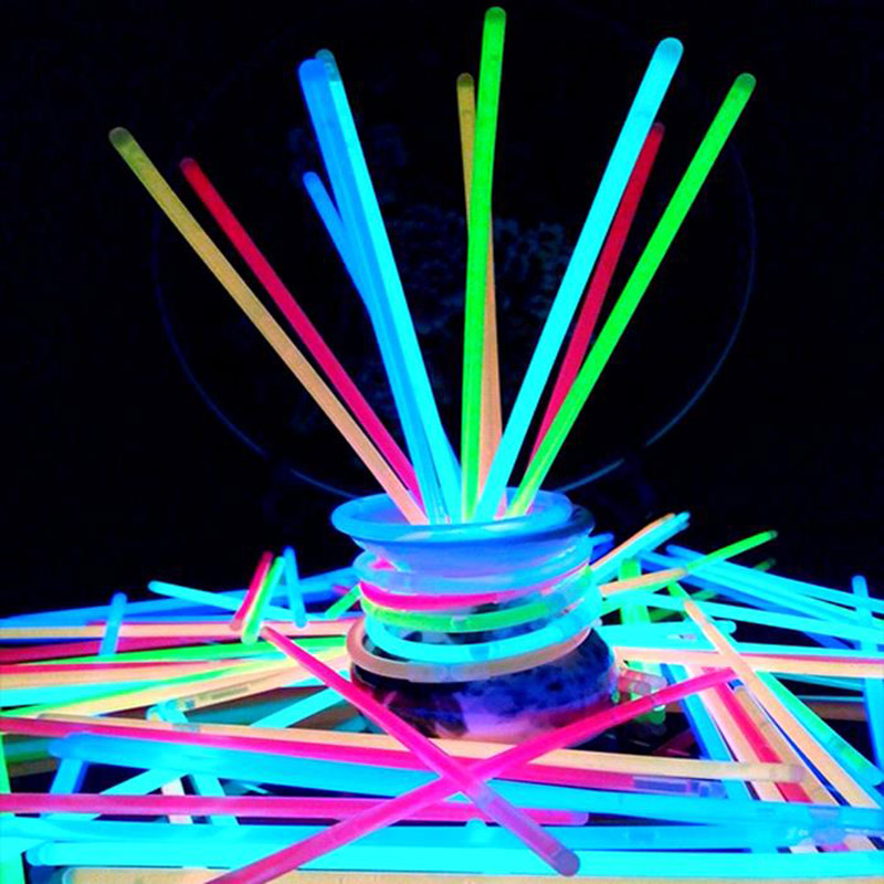 Glow Sticks Neon Light Party Bracelets (100 PCS) Glow Sticks Neon Light Party Bracelets (100 PCS)