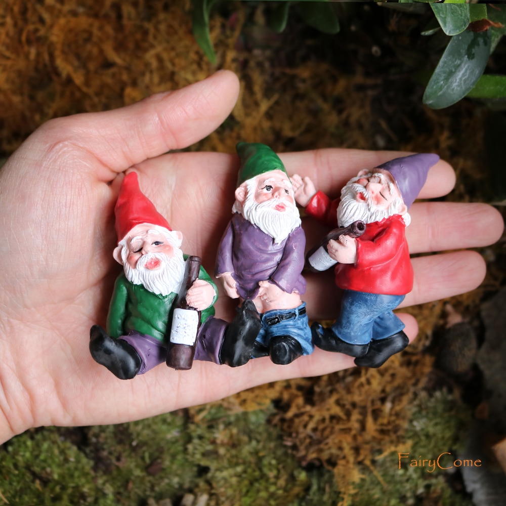 Gnome Figurines Fairy Garden Miniatures (4 pcs) Gnome Figurines Fairy Garden Miniatures (4 pcs)