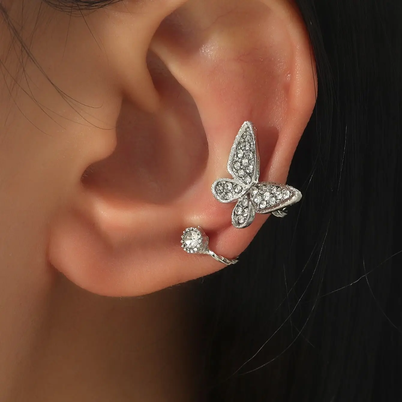 Golden Butterfly Rhinestone Ear Clip Earrings Women Girl Personality Fashion Classic Romantic Ear Jewelry Golden Butterfly Rhinestone Ear Clip Earrings Women Girl Personality Fashion Classic Romantic Ear Jewelry