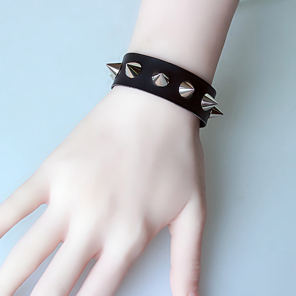 Gothic One Row Spike Bracelet