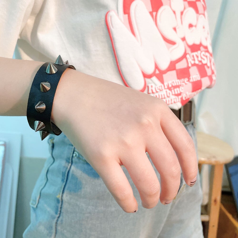 Gothic One Row Spike Bracelet