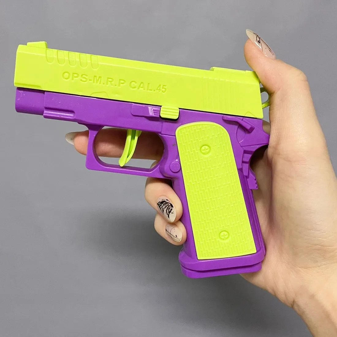 Gravity Straight Jump Toy 3D Printed Gun Non-Firing Cub Radish Toy Kids Stress Relief Toy Christmas Gift