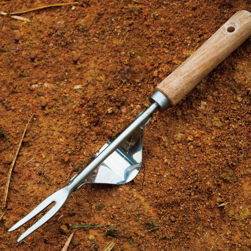 Hand Held Weed Puller with Wooden Handle Hand Held Weed Puller with Wooden Handle