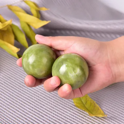 Hand Massage Natural Jade Balls (2pcs)