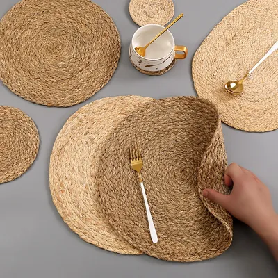 Hand Woven Round Wicker Placemat Hand Woven Round Wicker Placemat