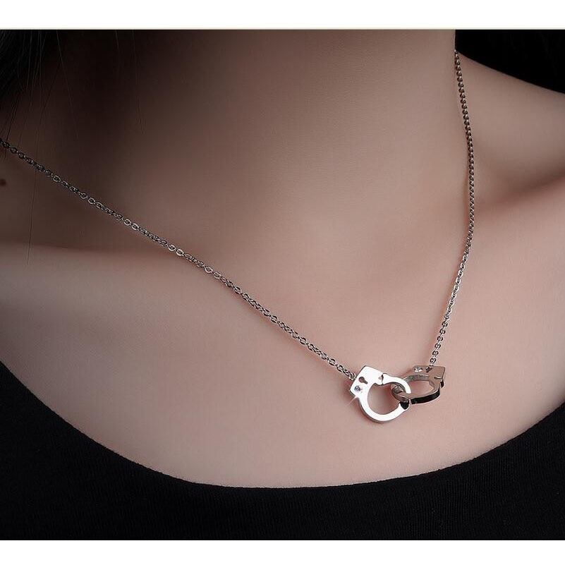 Handcuff Necklace Ladies Fashionable Jewelry