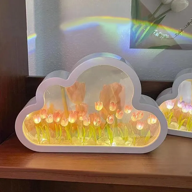 Handmade DIY Creative Gift Tulip Flower Sea Night Light, Atmosphere Lamp, When The Light Is Turned Off, It Functions As