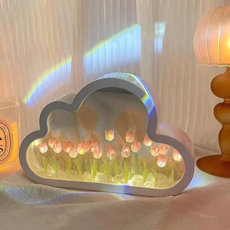 Handmade DIY Creative Gift Tulip Flower Sea Night Light, Atmosphere Lamp, When The Light Is Turned Off, It Functions As