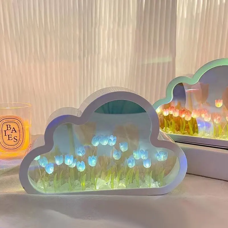 Handmade DIY Creative Gift Tulip Flower Sea Night Light, Atmosphere Lamp, When The Light Is Turned Off, It Functions As