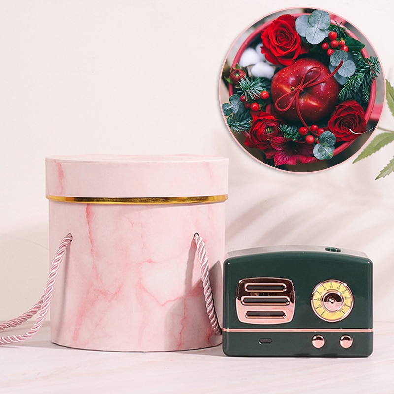 Hat Box for Flowers with Lid and Lanyard Hat Box for Flowers with Lid and Lanyard