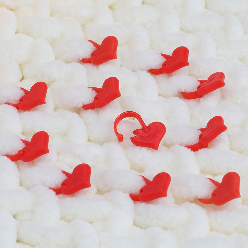 Heart-Shaped Locking Stitch Markers (50 pcs)