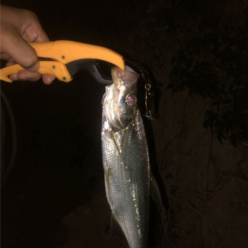 Heavy Duty and Non Slip Fish Lip Gripper Heavy Duty and Non Slip Fish Lip Gripper