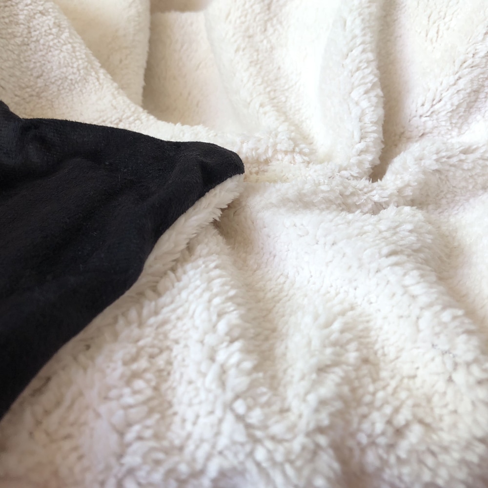 Hooded Blanket Unicorn-Themed Warmer Hooded Blanket Unicorn-Themed Warmer