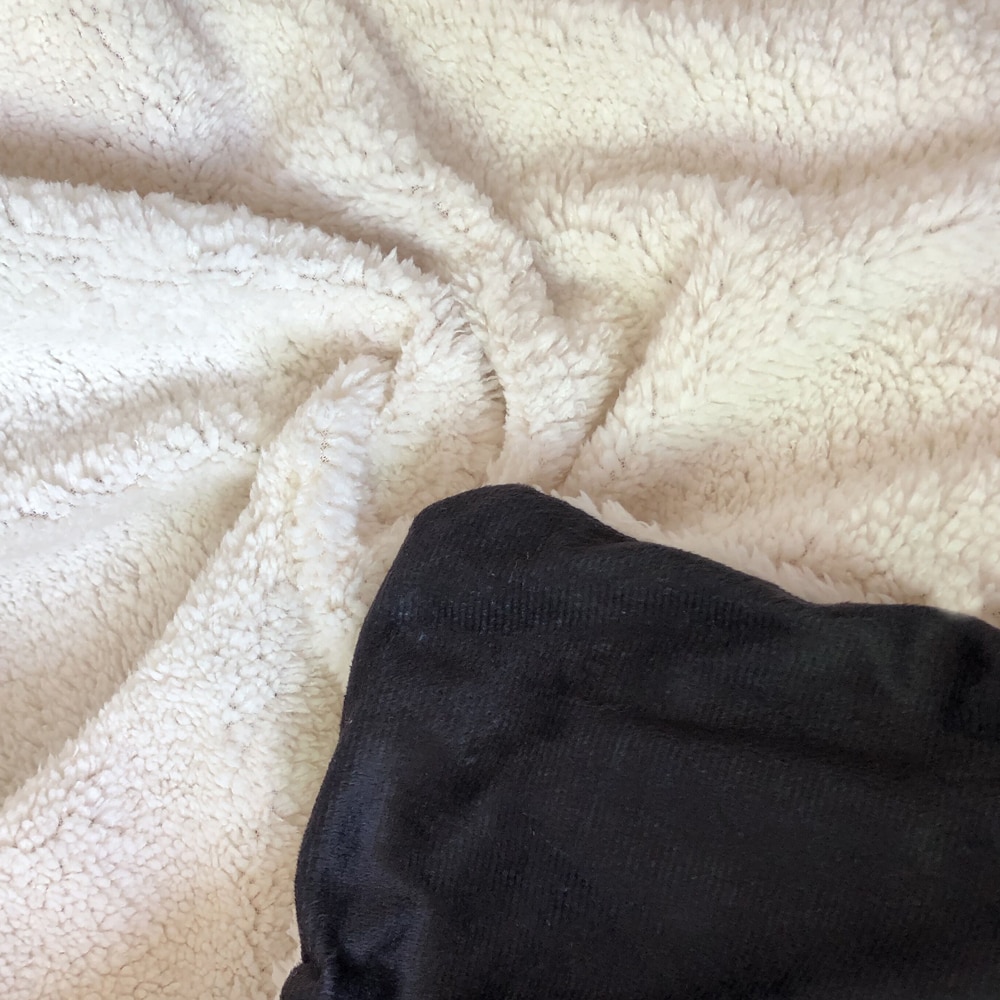 Hooded Blanket Unicorn-Themed Warmer Hooded Blanket Unicorn-Themed Warmer