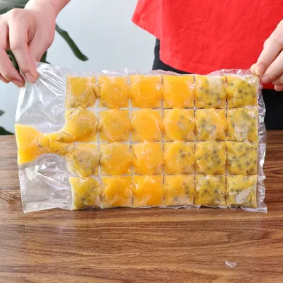 Ice Cube Bags Disposable Container (10 pcs) Ice Cube Bags Disposable Container (10 pcs)