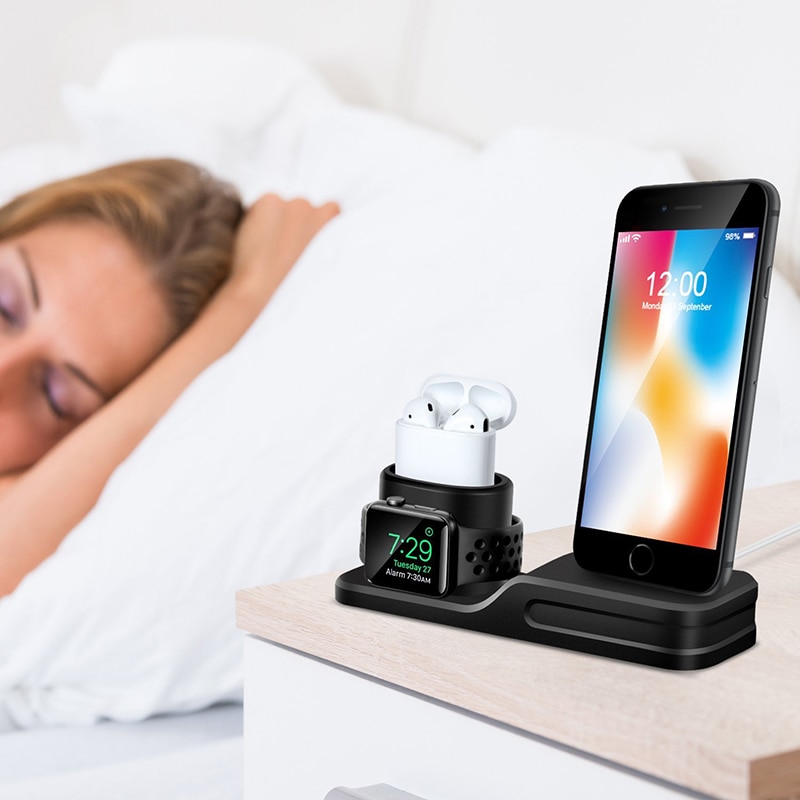 iPhone Charging Station with 3-in-1 Function iPhone Charging Station with 3-in-1 Function
