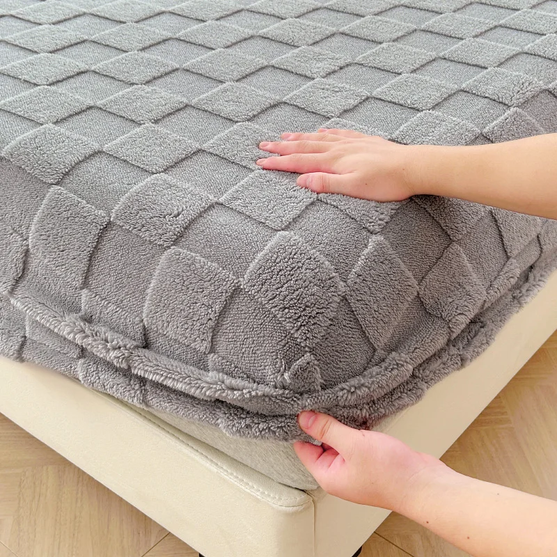 Jacquard Bed Cover Velvet Fitted Sheet Plaid Style Bedsheets Warm Mattress Protectors