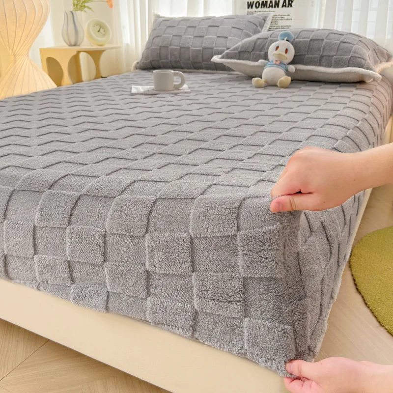 Jacquard Bed Cover Velvet Fitted Sheet Plaid Style Bedsheets Warm Mattress Protectors