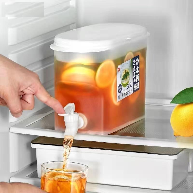 Juice Container for Fridge with Dispenser Juice Container for Fridge with Dispenser
