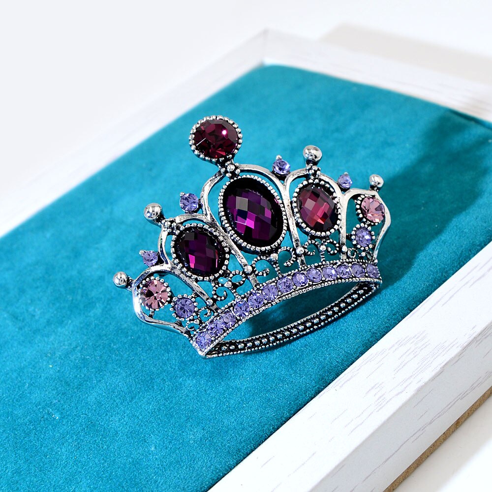 Ladies Fashionable Crown Brooch