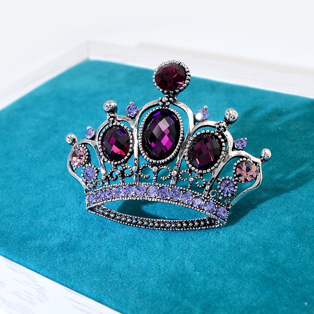 Ladies Fashionable Crown Brooch
