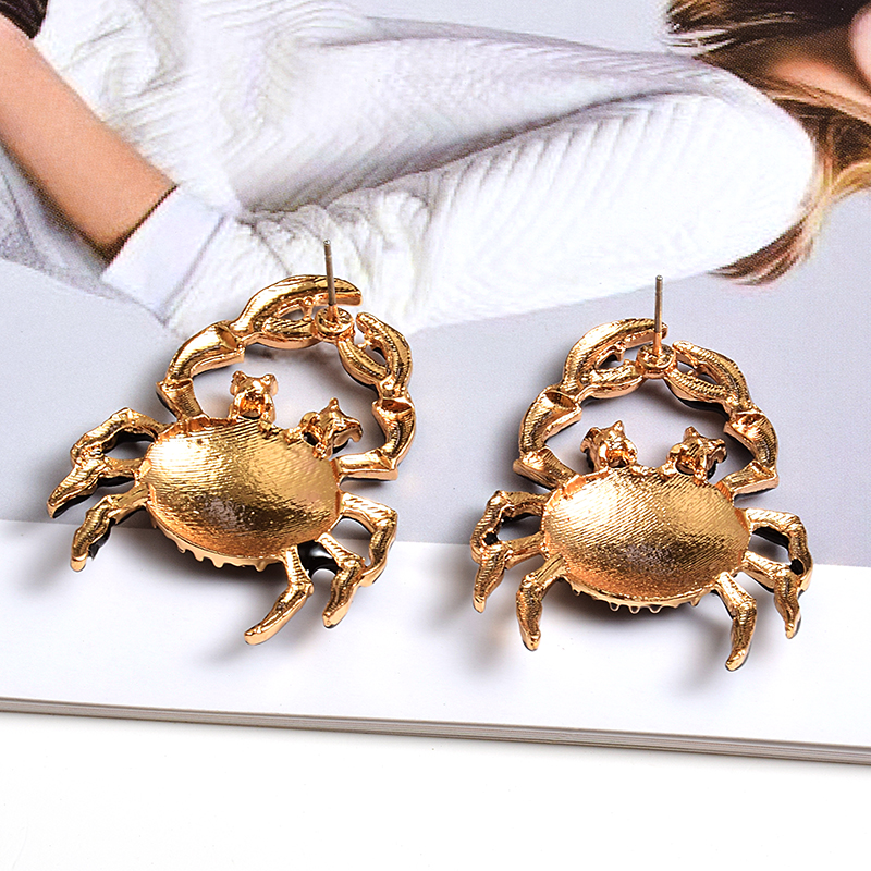 Ladies Fashionable Stud Crab Earrings Ladies Fashionable Stud Crab Earrings