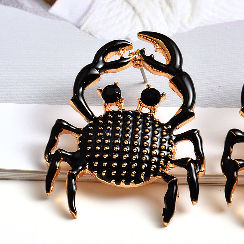 Ladies Fashionable Stud Crab Earrings Ladies Fashionable Stud Crab Earrings