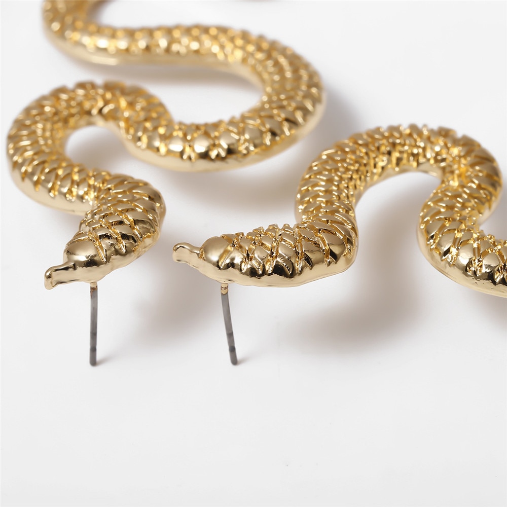 Ladies Fashionable Stud Snake Earrings