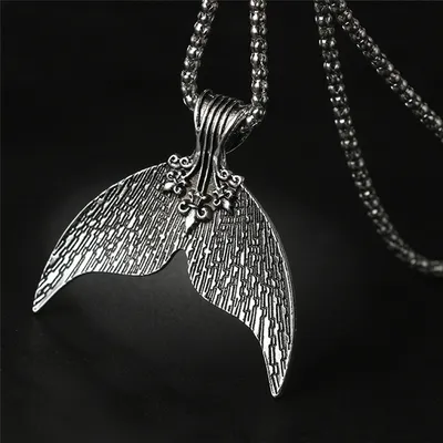 Ladies Fashionable Whale Tail Necklace