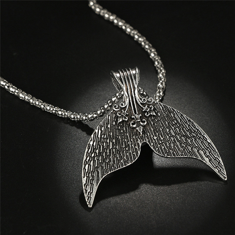 Ladies Fashionable Whale Tail Necklace